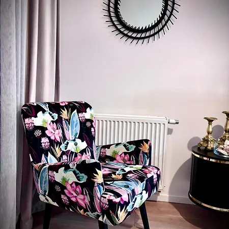 White Glove Deluxe Sobieszewo 公寓 *